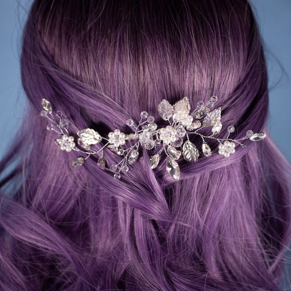 Eldora hair comb with transparent beads and silver leaves, hair accessory for bride with pearls, clear and crystal beads